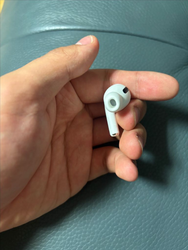 에어팟 프로 1 오른쪽 이미지