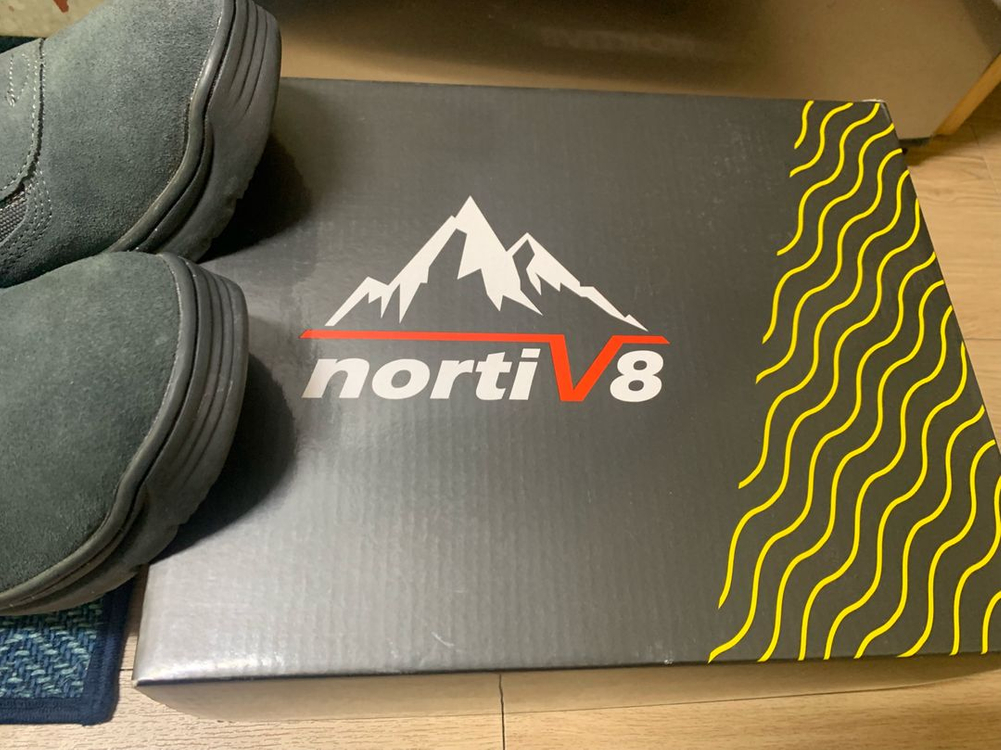 전술화 등산 트레킹 새상품 270사이즈 판매 합니다 이미지