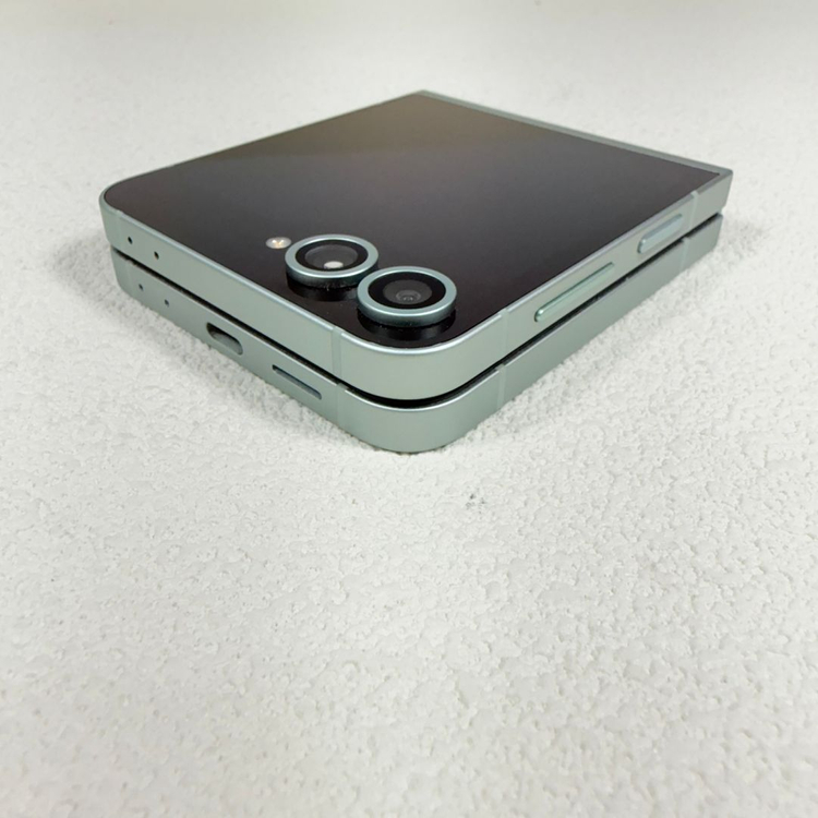 갤럭시 Z플립6 민트 256기가 이미지