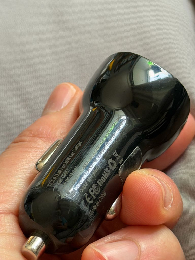 ESR 할로락 차량용 맥세이프 충전기 2c522 (usb타입 이미지