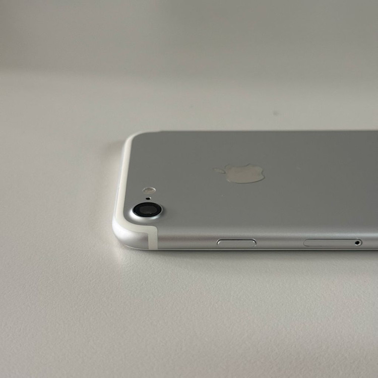 아이폰7 128GB 실버 카메라무음 배터리100% 이미지