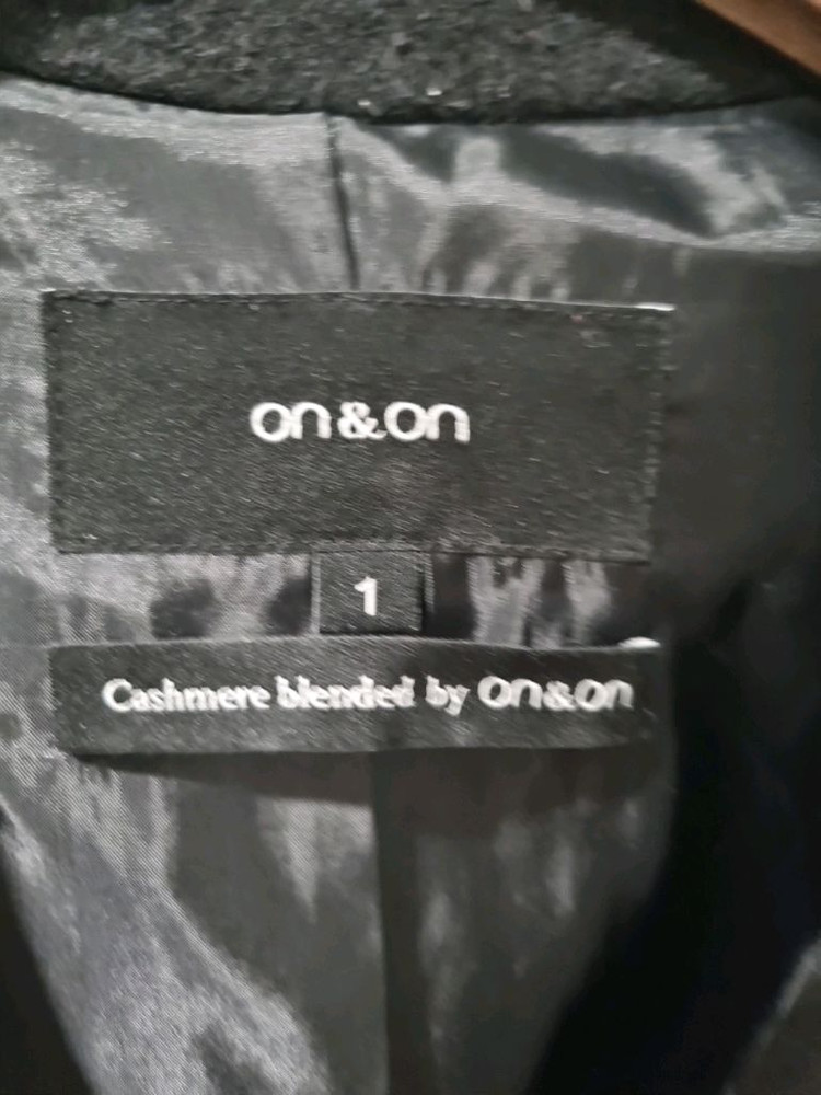 온앤온 캐시미어 혼방 블랙 롱 코트 이미지