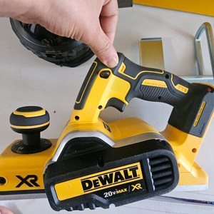 DCP580 디월트 무선대패 이미지