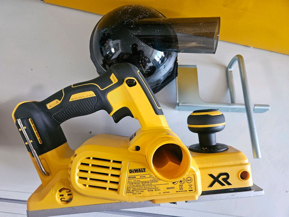 DCP580 디월트 무선대패 이미지