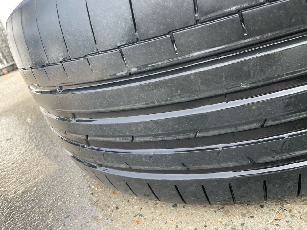 아우디 q7 50tdi 21인치 휠타이어 이미지
