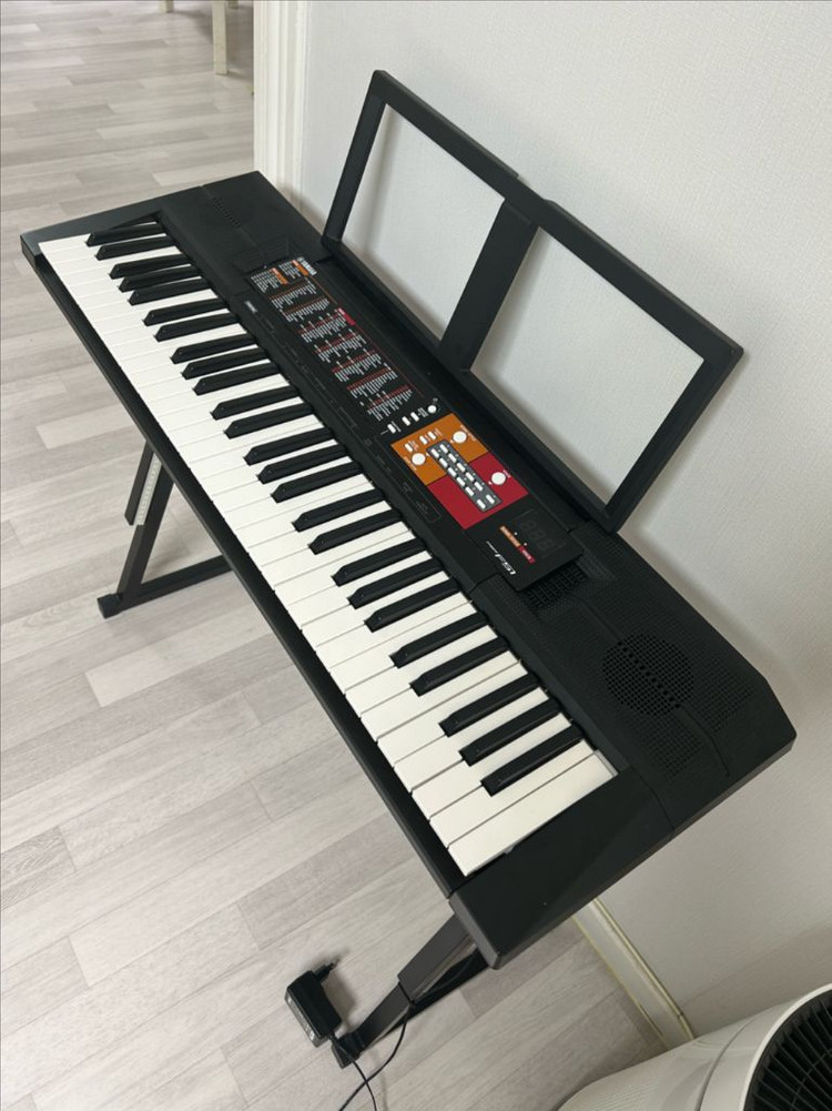 야마하 디지털 피아노 F51 이미지