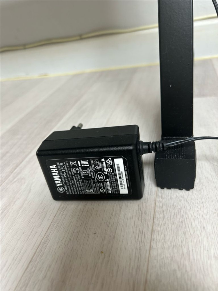 야마하 디지털 피아노 F51 이미지