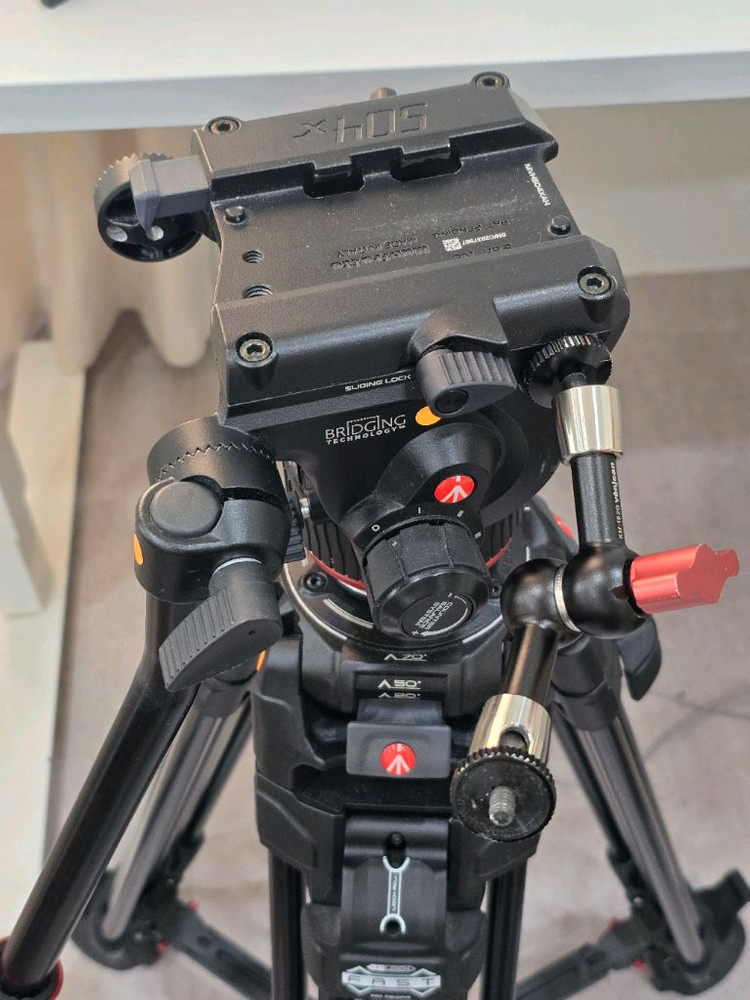 정가 약 130 만원,맨프로토 비디오헤드, 비디오삼각대, 영상 삼각대,유압식헤드 이미지