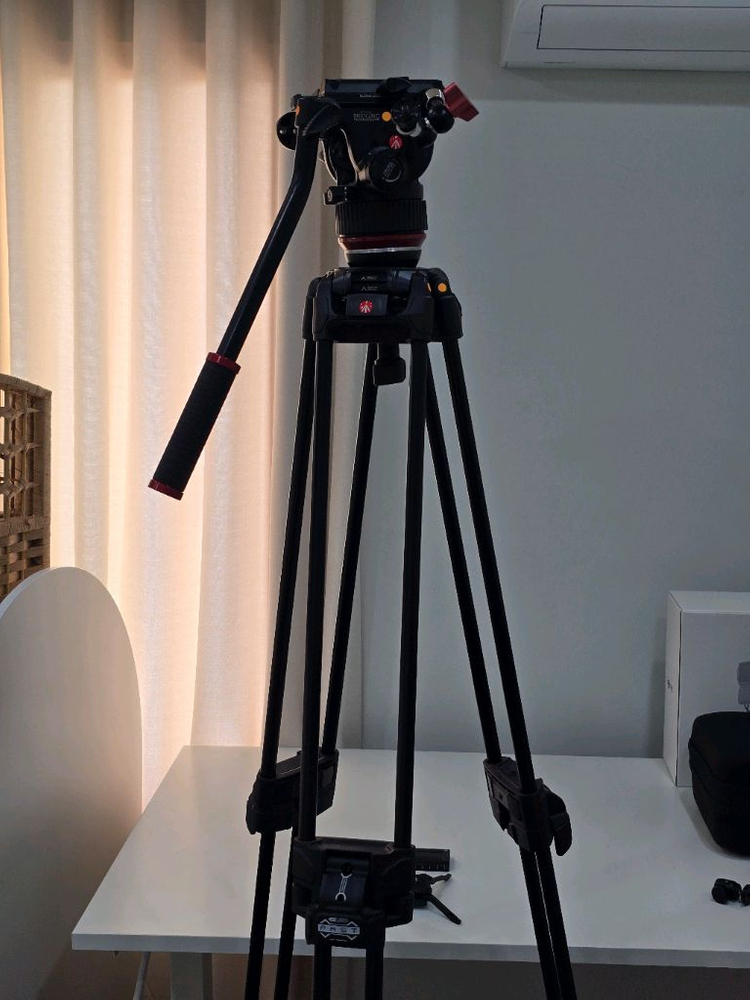 정가 약 130 만원,맨프로토 비디오헤드, 비디오삼각대, 영상 삼각대,유압식헤드 이미지
