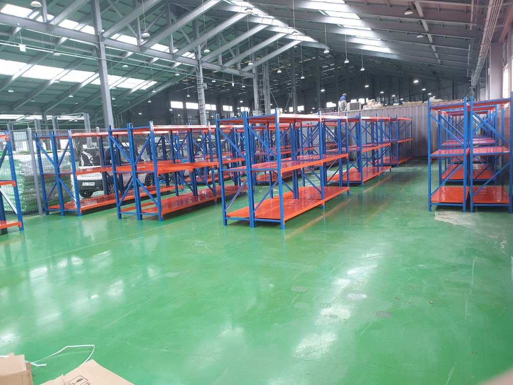 공장 창고용 철제선반 무볼트 중량랙 대형사이즈 랙 작업다이 이미지