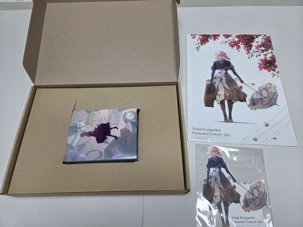 바이올렛 에버가든 극장판 블루레이 UFE 에디션 이미지