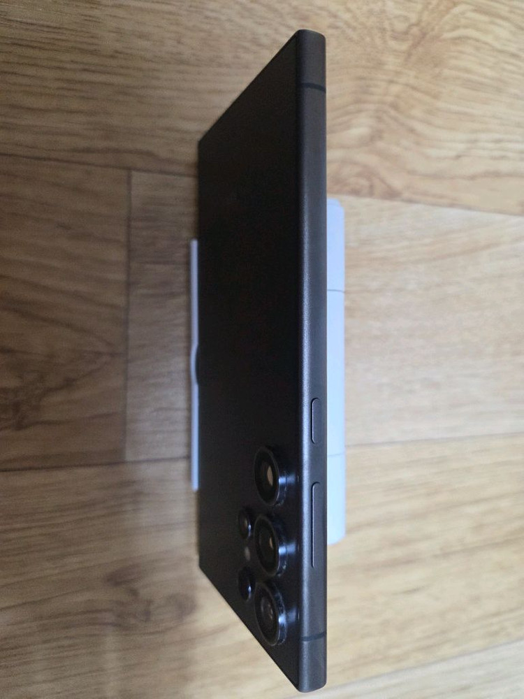 갤럭시 S24 울트라 SS급 256G 정상해지 공기기 이미지