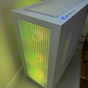<< 7800X3D/5060Ti >> PC본체+모니터 팝니다 이미지