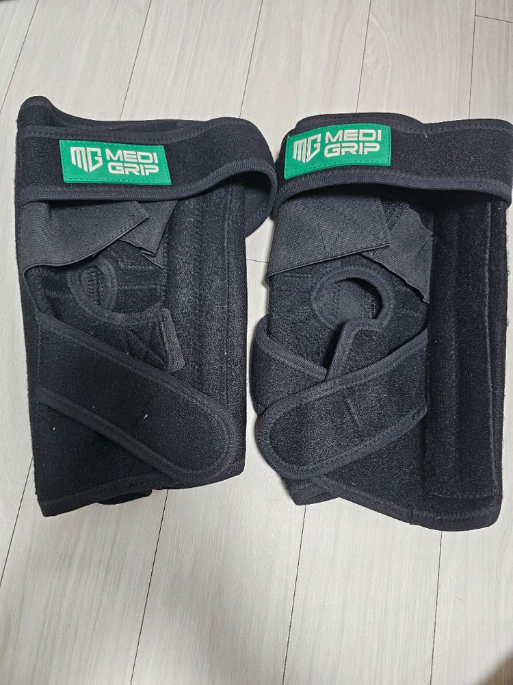 메디그립(MEDI GRIP) 무릎 보호대 이미지