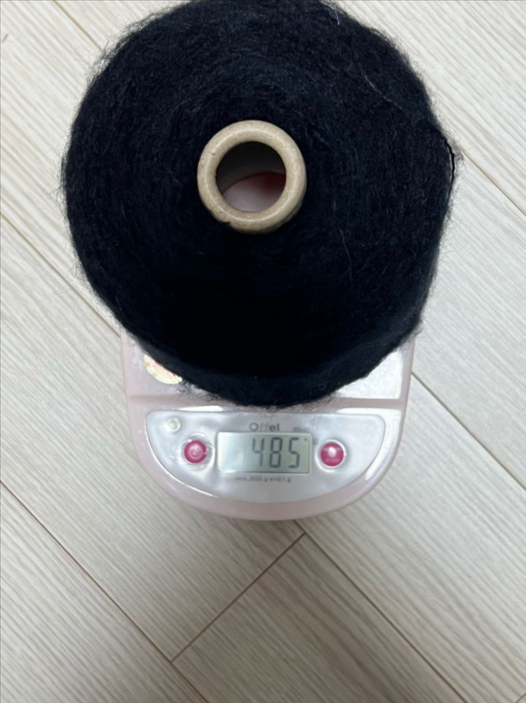뜨개실 콘사 아크릴탐 블랙 판매합니다 이미지