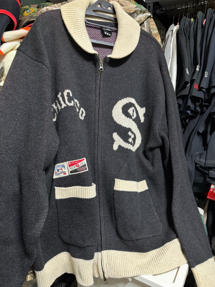 [새상품] 뉴에라 시카고 화이트삭스 코워찬 가디건 블랙 이미지