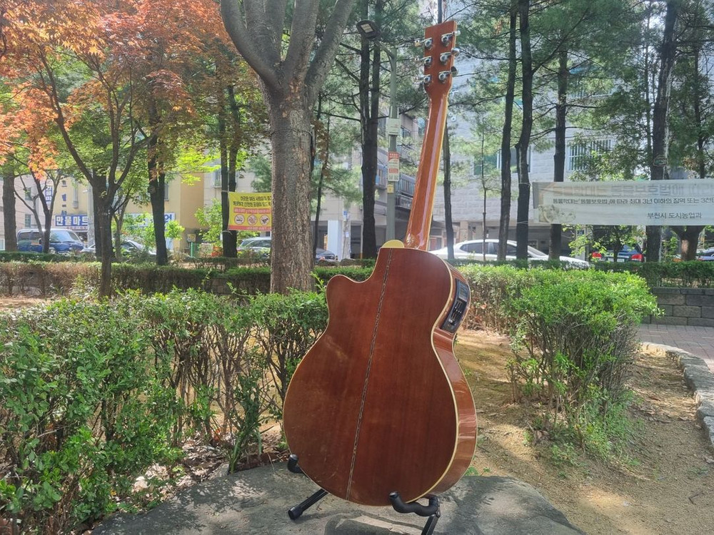 버스킹용 추천 오봉 수제 통기타 EQ픽업 장착 판매합니다 이미지