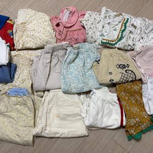 우트 엠버 비에너비넨 여아 S M사이즈 옷 일괄 이미지