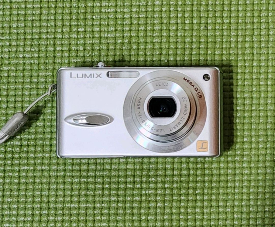 파나소닉 루믹스 디지털 카메라 dmc-fx8 팝니다. 이미지