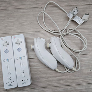 닌텐도위 wii 리모컨과 눈차크 이미지