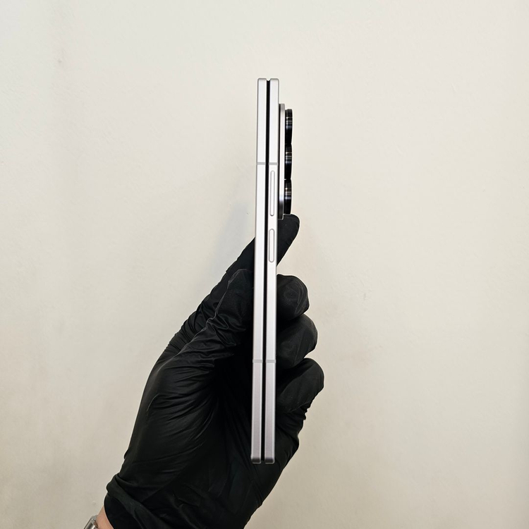 갤럭시Z폴드7 256기가 실버 (무잔상) / 0411 이미지