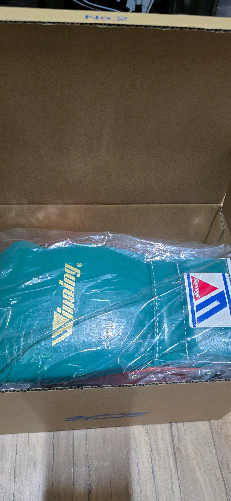 위닝글러브 16온스 레이스 커스텀 스페셜 로고 새거 이미지