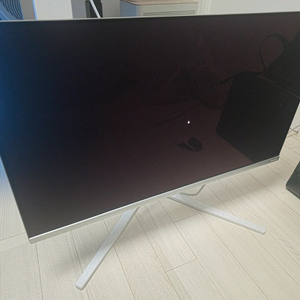 필립스 에브니아 32M2N8800 UHD OLED 240Hz HDR 게이밍 화이트 모니터 이미지