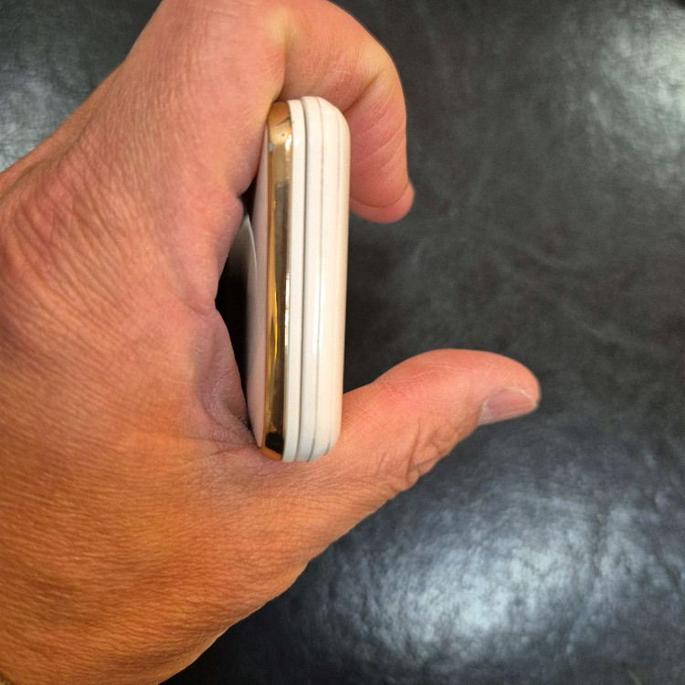 LG 와인피처폰 이미지