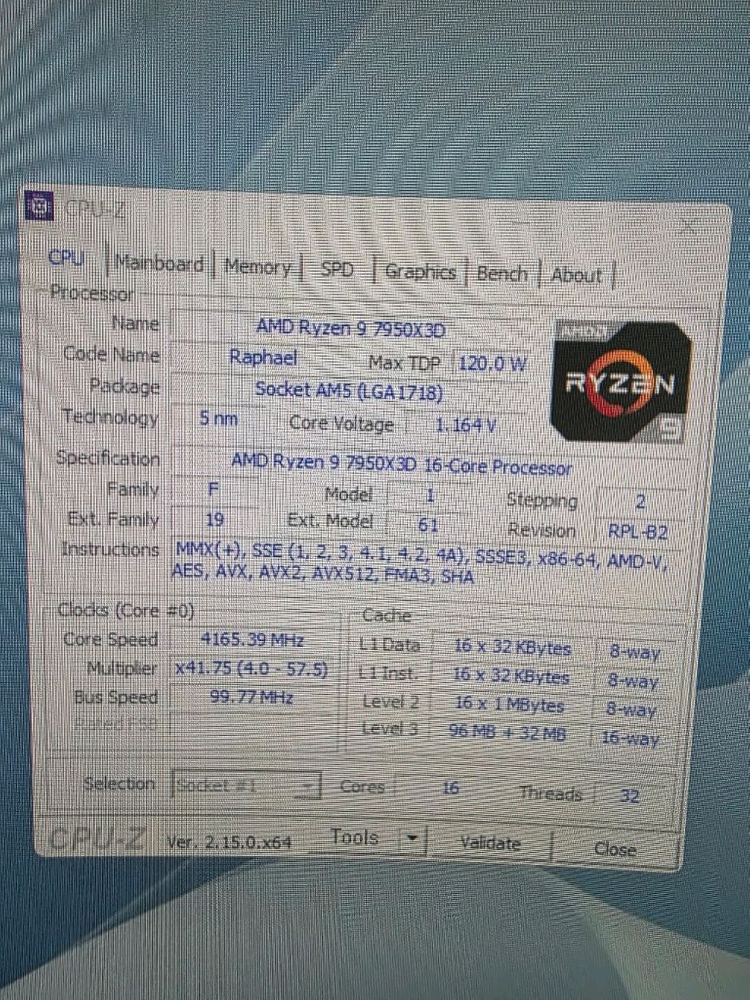 고성능 게이밍 PC 본체(RTX5090, 7950x3d, 64g) 이미지