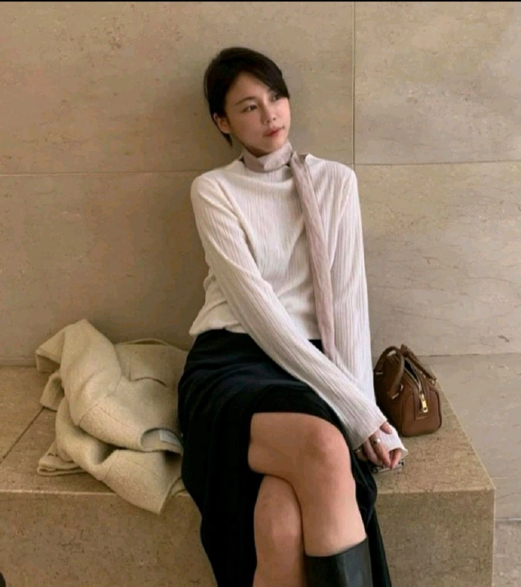 유메르 쉬르 플리츠 블라우스 ( 배송온봉투그대로, 새것) 이미지