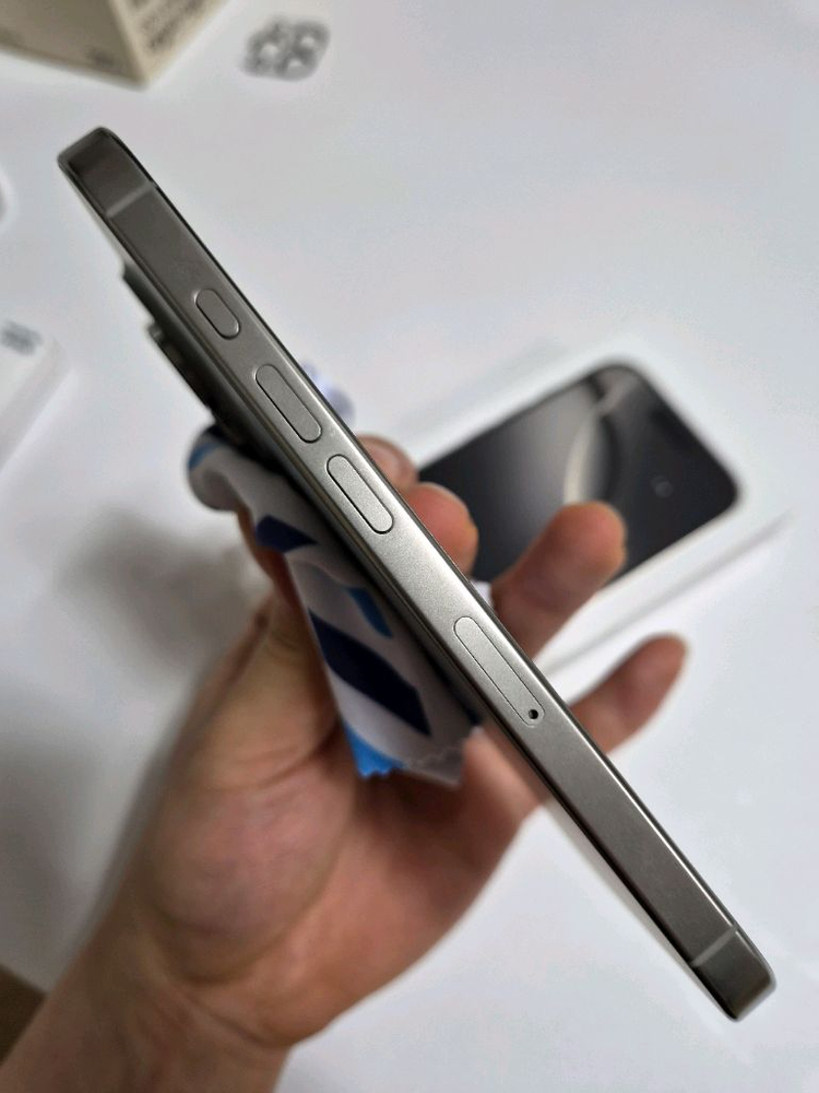 아이폰 16프로 256GB 배터리 효율 100% 사이클 수 16 이미지