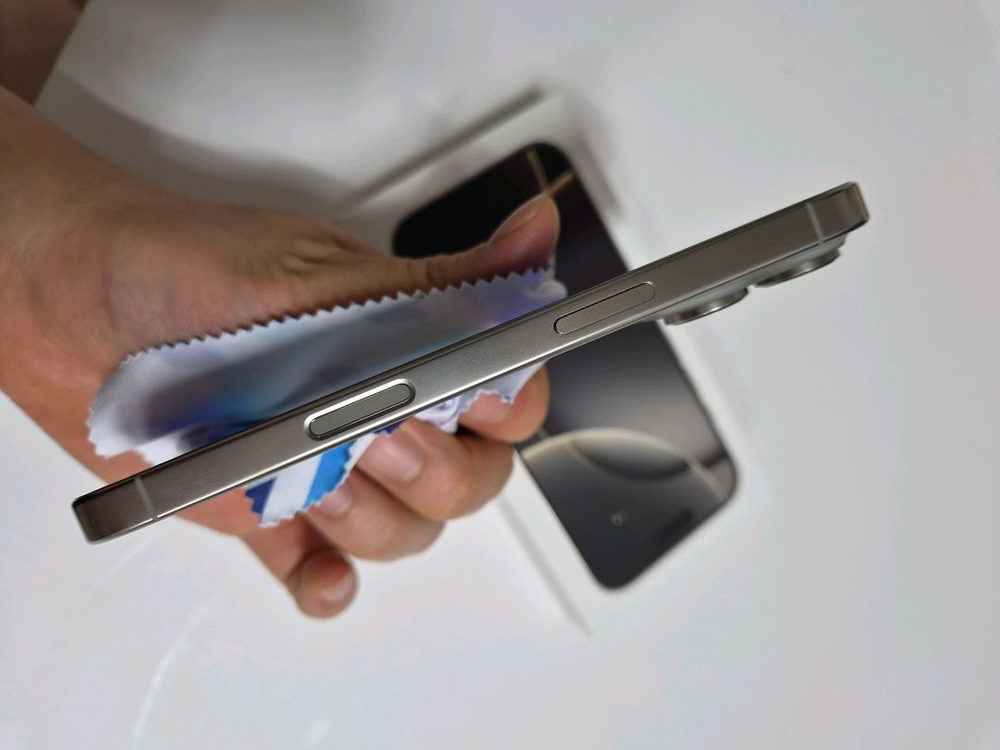 아이폰 16프로 256GB 배터리 효율 100% 사이클 수 16 이미지