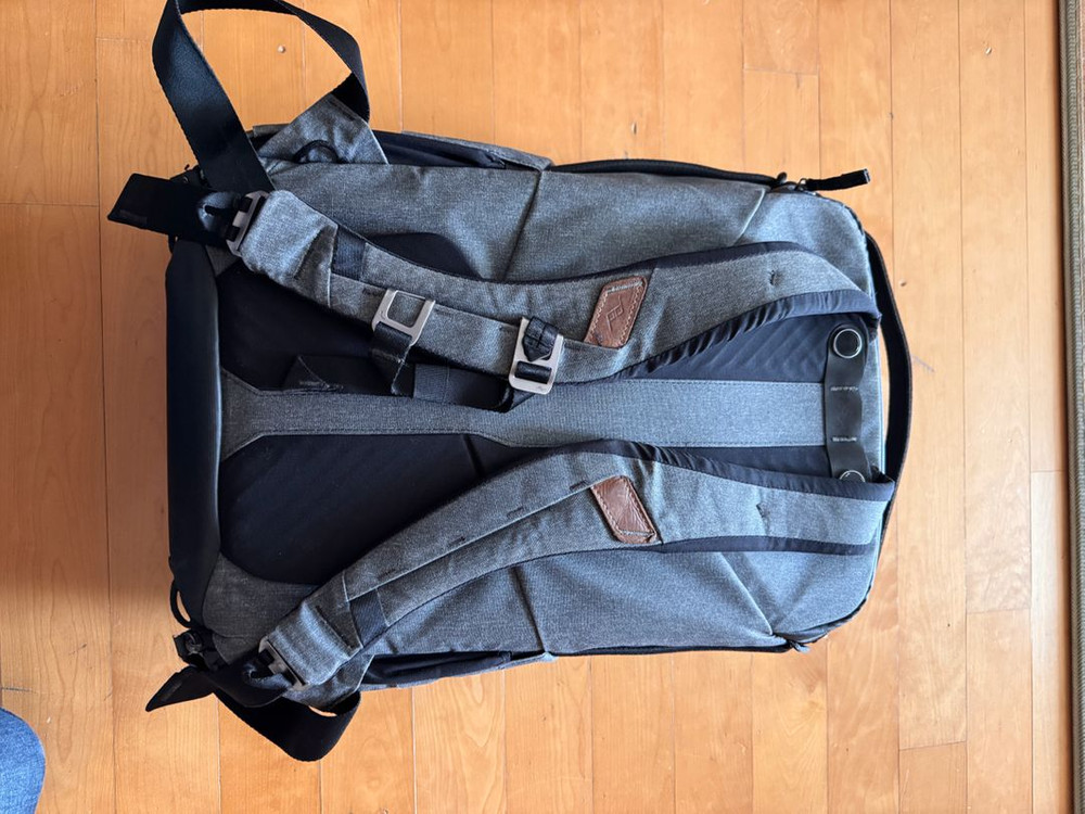 픽디자인 차콜 30리터 백팩 이미지