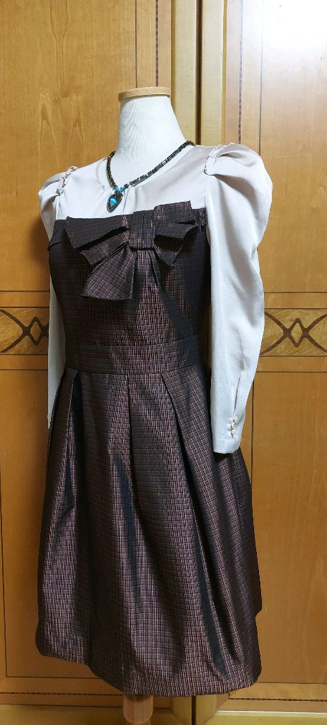 라인 브랜드 원피스 하객룩 스판 입니다 드라이크리닝 완료 하객룩 여성 봄 가을 여름 원피스플로럴 체크 원피 이미지