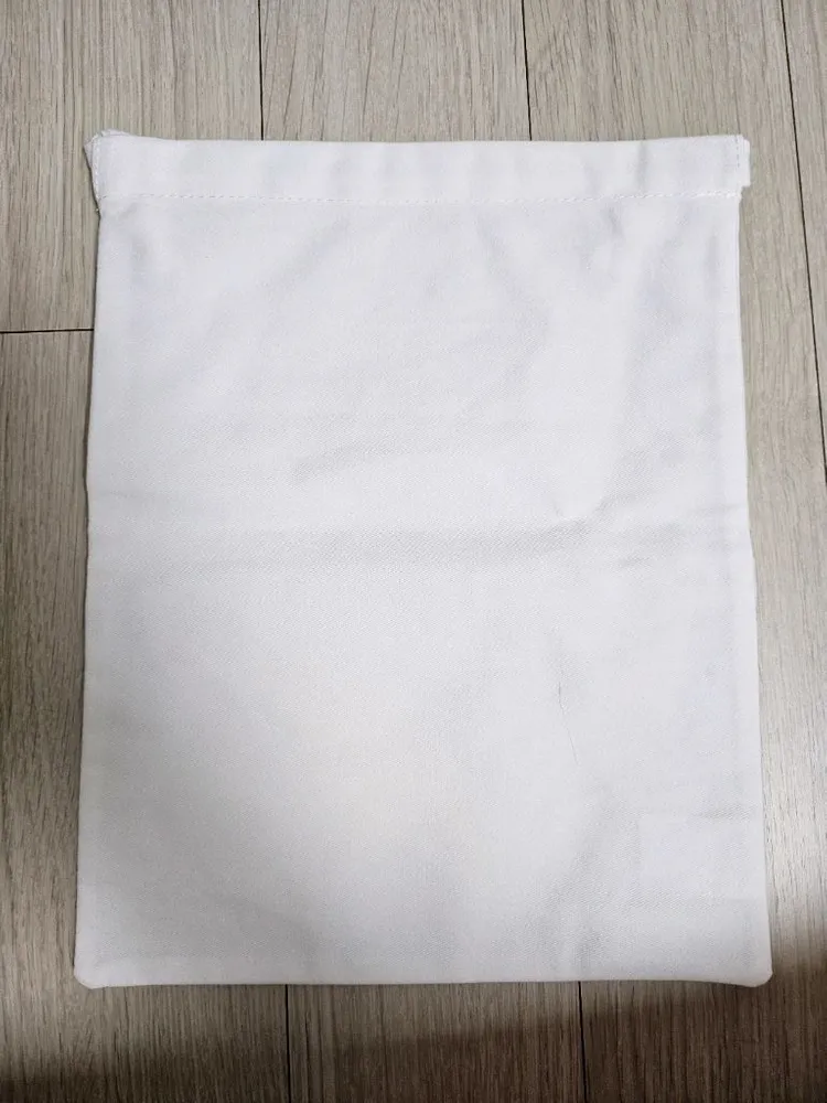 정품) 디올 홀리데이 화이트 스트링 파우치 (코스메틱) 이미지