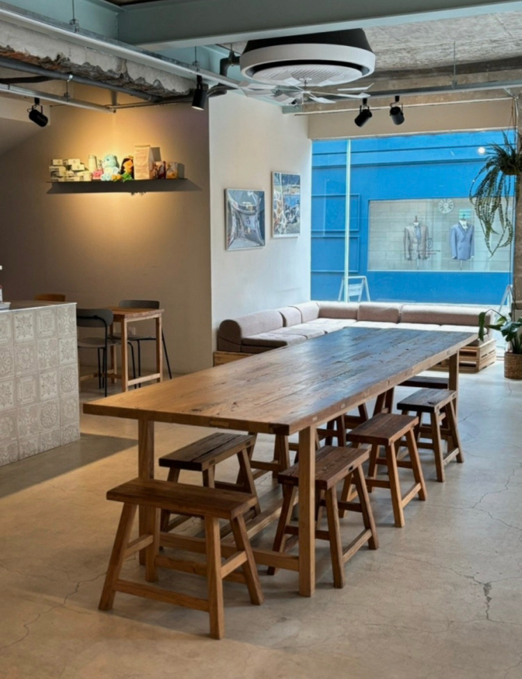 매장정리) 느릅나무 고목재 테이블 스툴 식탁 인테리어 이미지