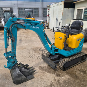 미니 중고굴삭기 구보다U008 이미지