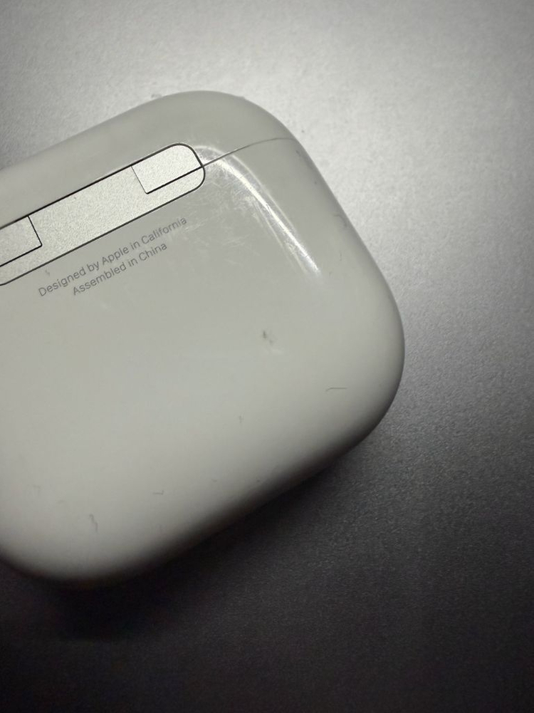 에어팟 4세대 노이즈캔슬링 이미지