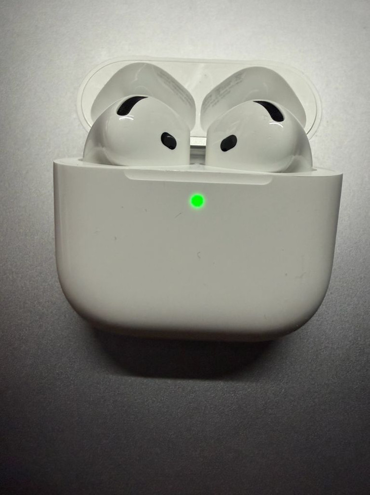 에어팟 4세대 노이즈캔슬링 이미지