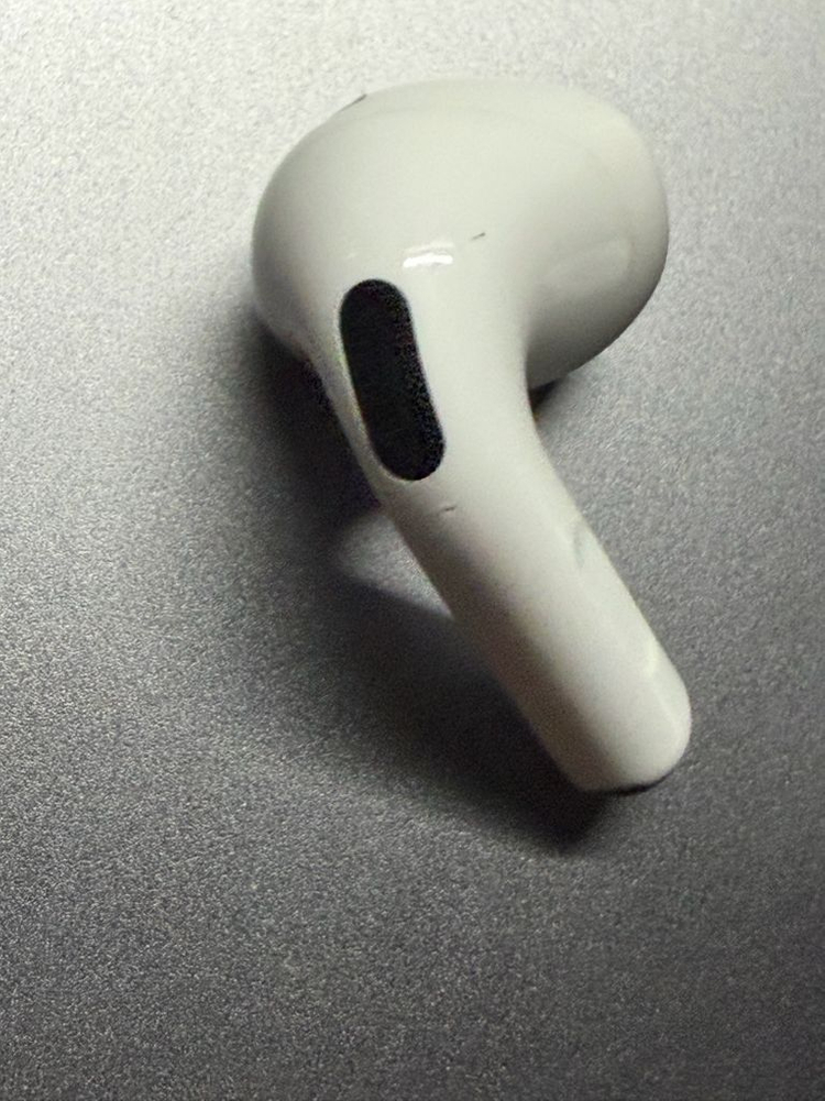 에어팟 4세대 노이즈캔슬링 이미지