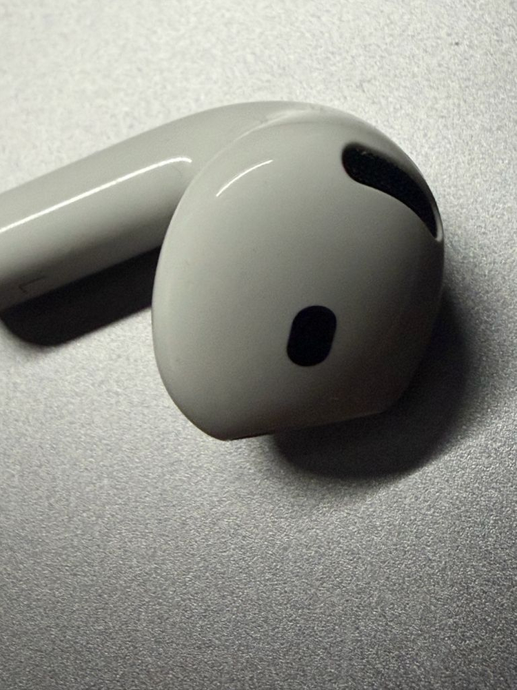 에어팟 4세대 노이즈캔슬링 이미지