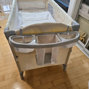 몽슈레 루나크립 아기침대 이미지