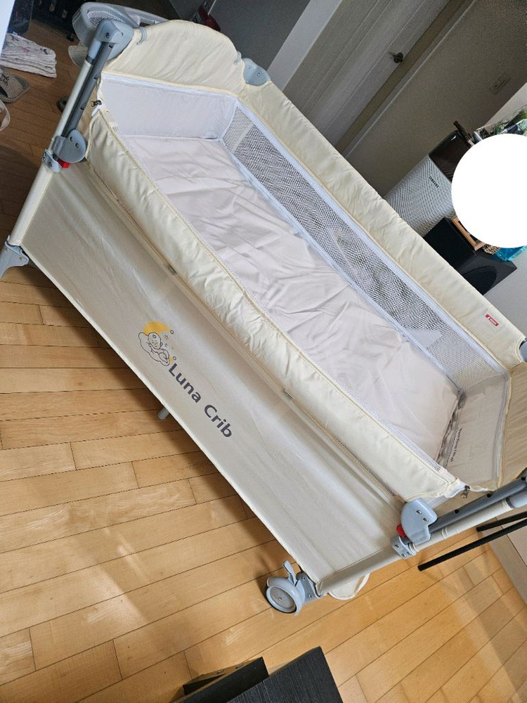 몽슈레 루나크립 아기침대 이미지