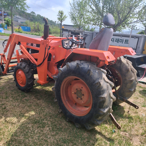 대동 35마력 트랙터 이미지