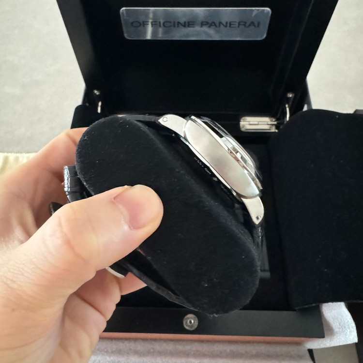 파네라이 PAM233 갓삼삼 판매합니다 이미지