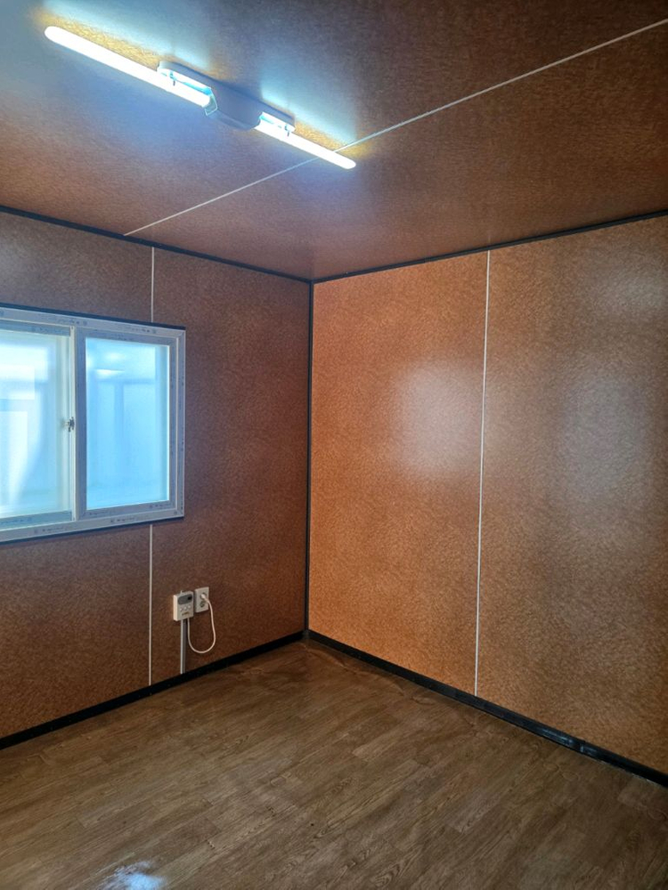 3x6. 칸막이된 이중창. 온돌난방컨테이너 이미지