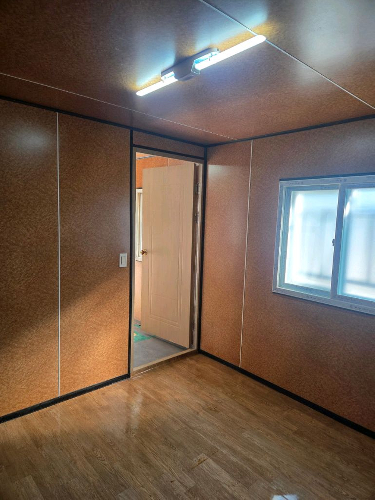 3x6. 칸막이된 이중창. 온돌난방컨테이너 이미지