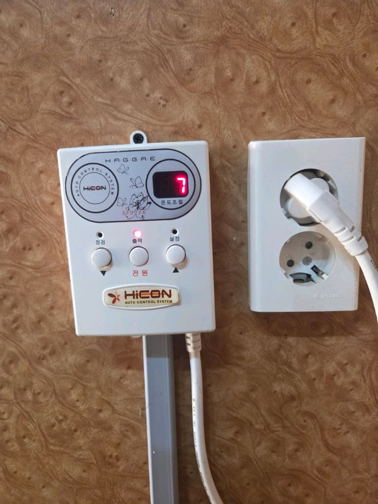 3x6. 칸막이된 이중창. 온돌난방컨테이너 이미지