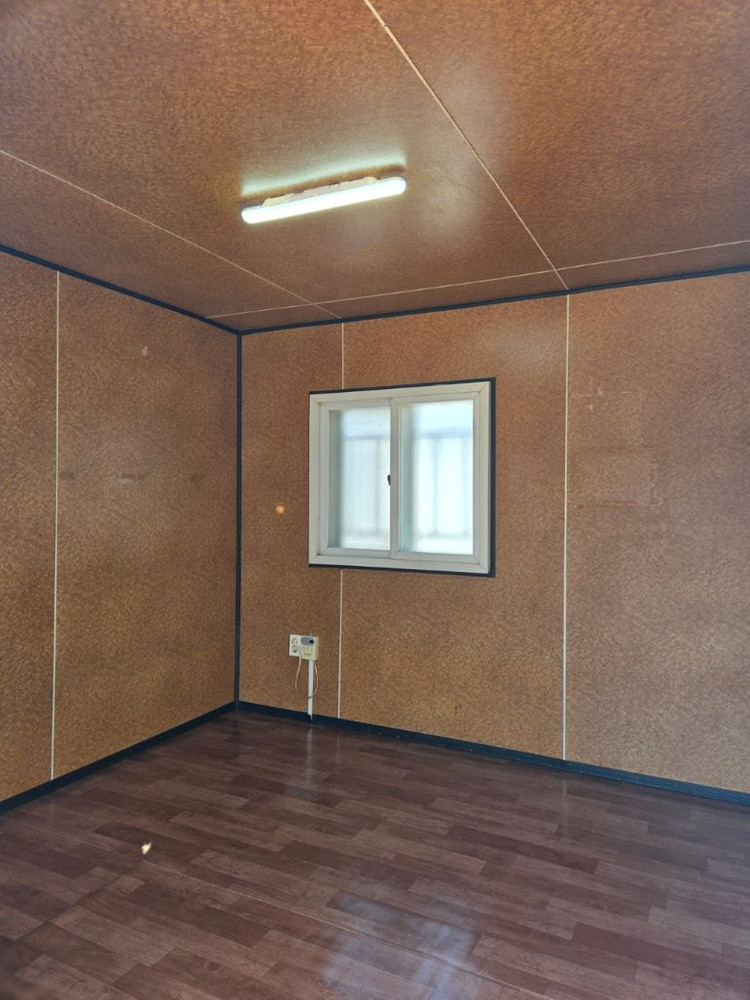 3x6. 칸막이된 이중창. 온돌난방컨테이너 이미지