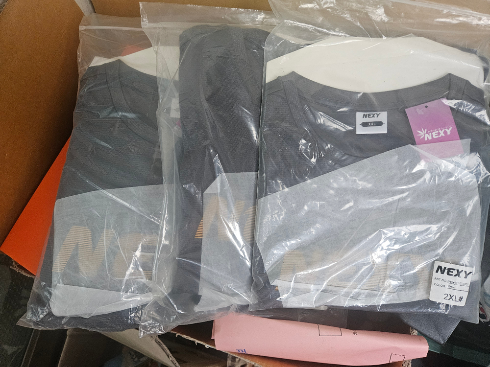 리닝 정품 도쿄올림픽 에디션 탁구경기복 넥시 트레이닝 탁구셔츠 새제품 판매합니다 이미지